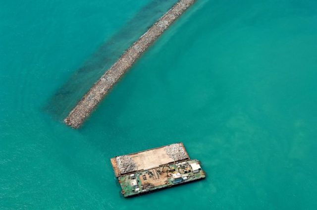 MANTAB,, Foto Foto cara menghasilkan pulau buatan manusia