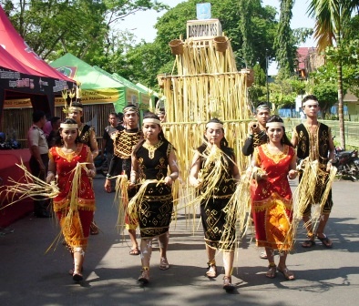 *** Festival Budaya Pasar Terapung dan Festival Borneo 2013 ***