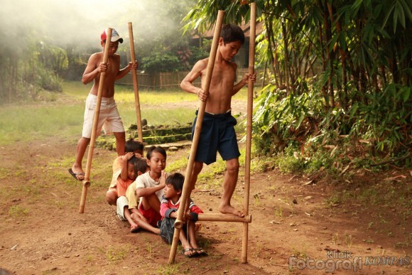 butuh-foto-human-interest---tema-permainan-tradisional-indonesia