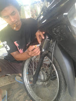 TIPS DAN CARA PENGELEMAN YANG KUAT PADA BAGIAN BODY MOTOR YANG PECAH ATAU SOBEK.