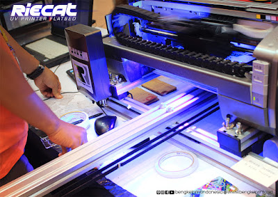 Jual Printer UV Flatbed Riecat V2 Bengkel Print
