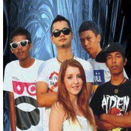 cowok-pake-kacamata-atau-tanpa-kacamata