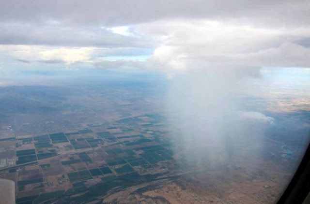 Keren! Foto Gumpalan Awan Yang Mengeluarkan Hujan