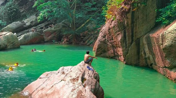 Sanghyang Heuleut Bandung, Wisata Danau Purba Tempat Mandinya Bidadari