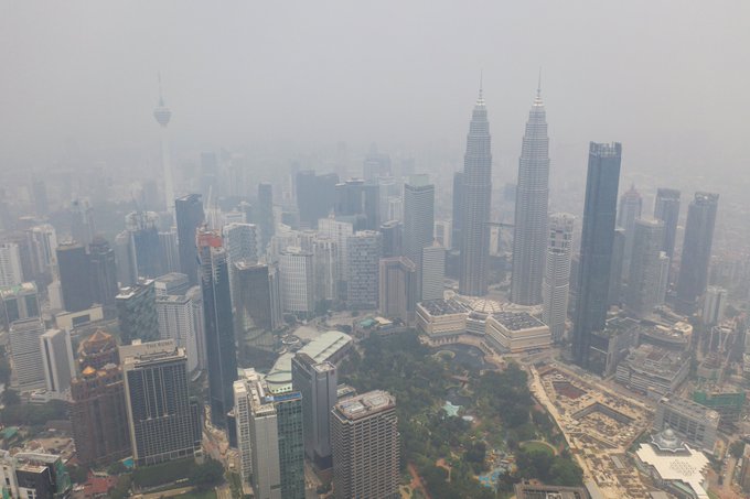 greenpeace-selamat-pak-jokowi-sukses-ekspor-asap-hingga-singapura--malaysia