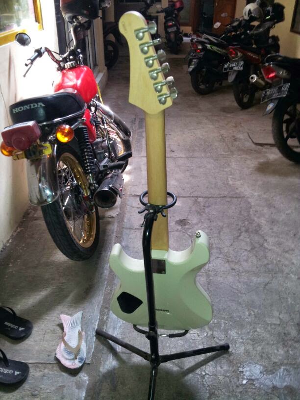 Terjual .::BILIK MUSIK::. Yamaha PACIFICA 311H pikcup 