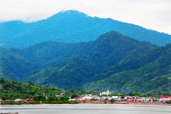 10 GUNUNG PALING POPULER DI SULAWESI TENGAH