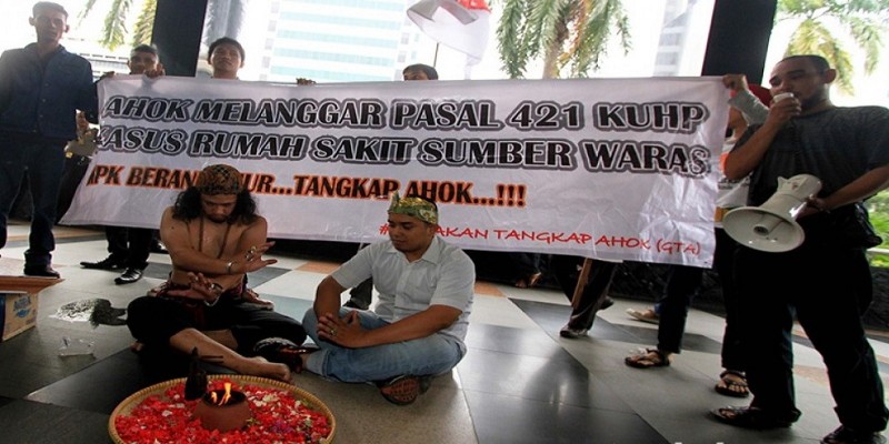 Metafisika: Insiden Slh Ketik, Petunjuk Alam bahwa KPK Telah jd Pelindung Koruptor