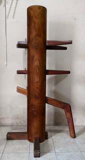 CARA BIKIN MOK YAN JONG ATAU WOODEN DUMMY, PERALATAN DAN BAHAN