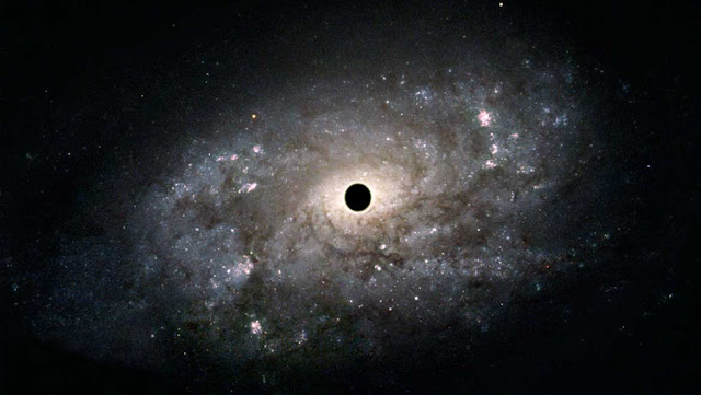 mengapa-galaksi-tidak-terhisap-lubang-hitam