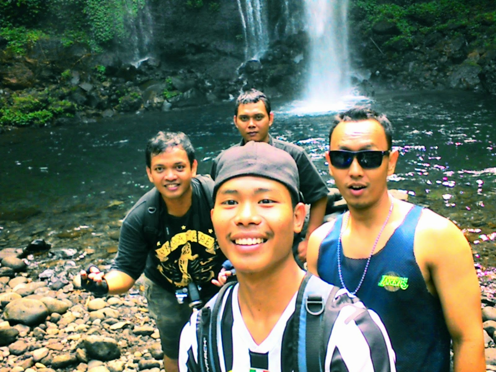 &#91;CoC Regional: Lokasi Wisata&#93; Destinasi Bikin Adem, Curug Telu Karangsalam