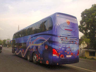 Nih, Bus Tingkat Asli Indonesia! Cinta produk dalam negri . &#91;full PICT&#93;