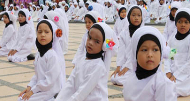 Inilah Bentuk Perayaan Anak-anak Kecil Dalam Memperingati Hari Ibu