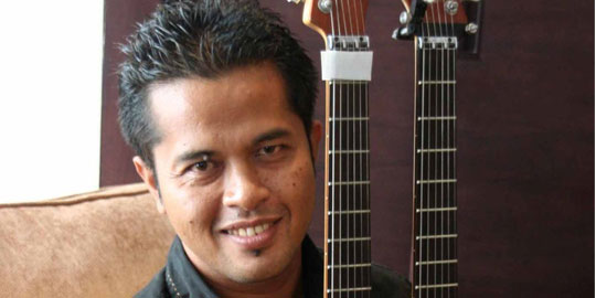 Inilah 10 Gitaris Terbaik Indonesia