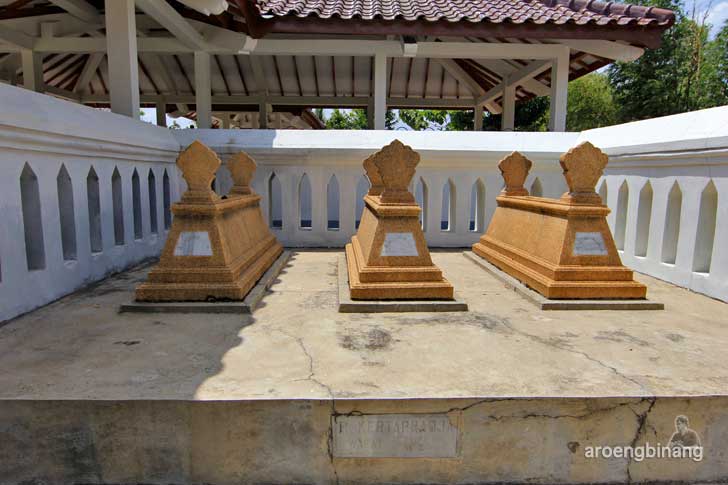 &#91;CoC Regional: Lokasi Wisata&#93; Kompleks Makam Yudanegara II Banyumas