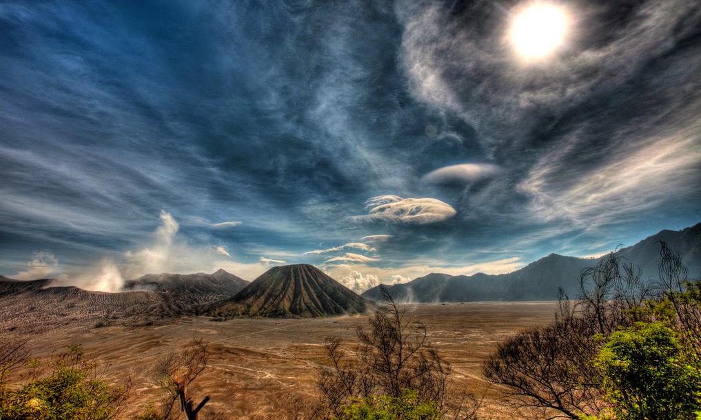 Paket Liburan Wisata Bromo Tour Travel, Malang Batu, Ijen, Surabaya City tour