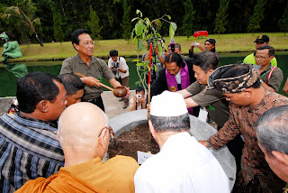 GERAKAN LINTAS AGAMA TANAM POHON