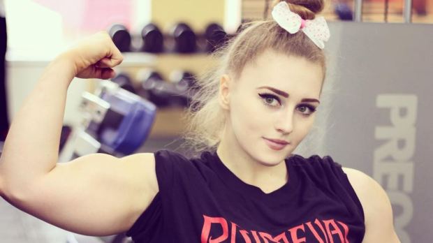 Cathy Sharon Bantah Foto dalam Katalog Prostitusi Online adalah Dirinya