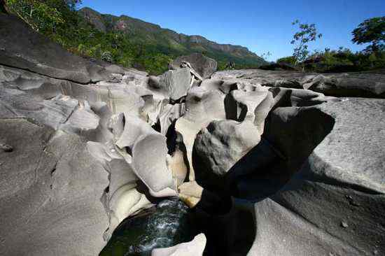 10 Tempat yang Menggugah Hasrat Berwisata Anda