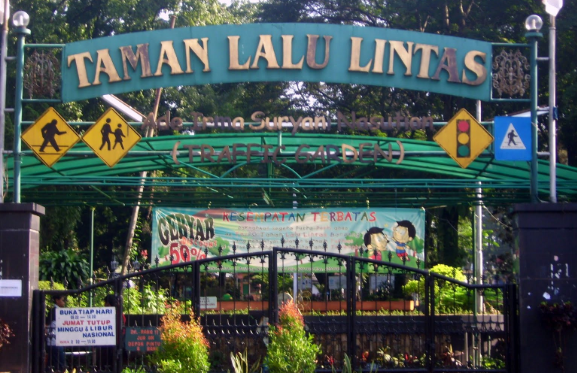Wahana, Fasilitas, dan Tiket Masuk Taman Lalu Lintas Bandung
