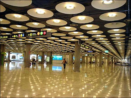 10 Bandara Paling Keren di Dunia 