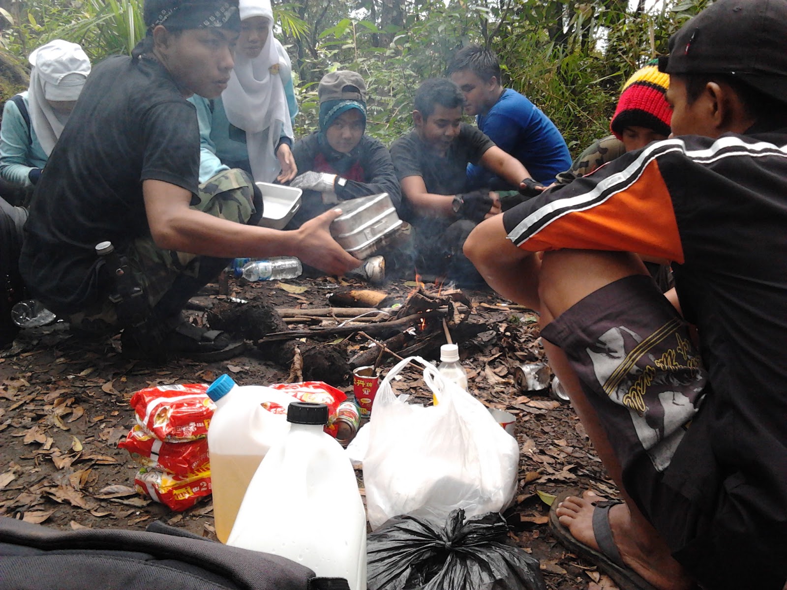 perjalanan menuju puncak Gn. Marapi (Sumatera Barat)