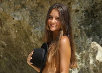  Gadis Brasil penjual keperawanan kini terdampar di Bali