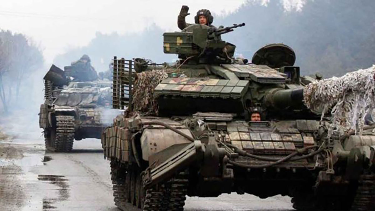 invasi-ke-2-ukraina-hancurkan-80-tank-516-kend-lapis-baja-dan-10-jet-tempur-rusia