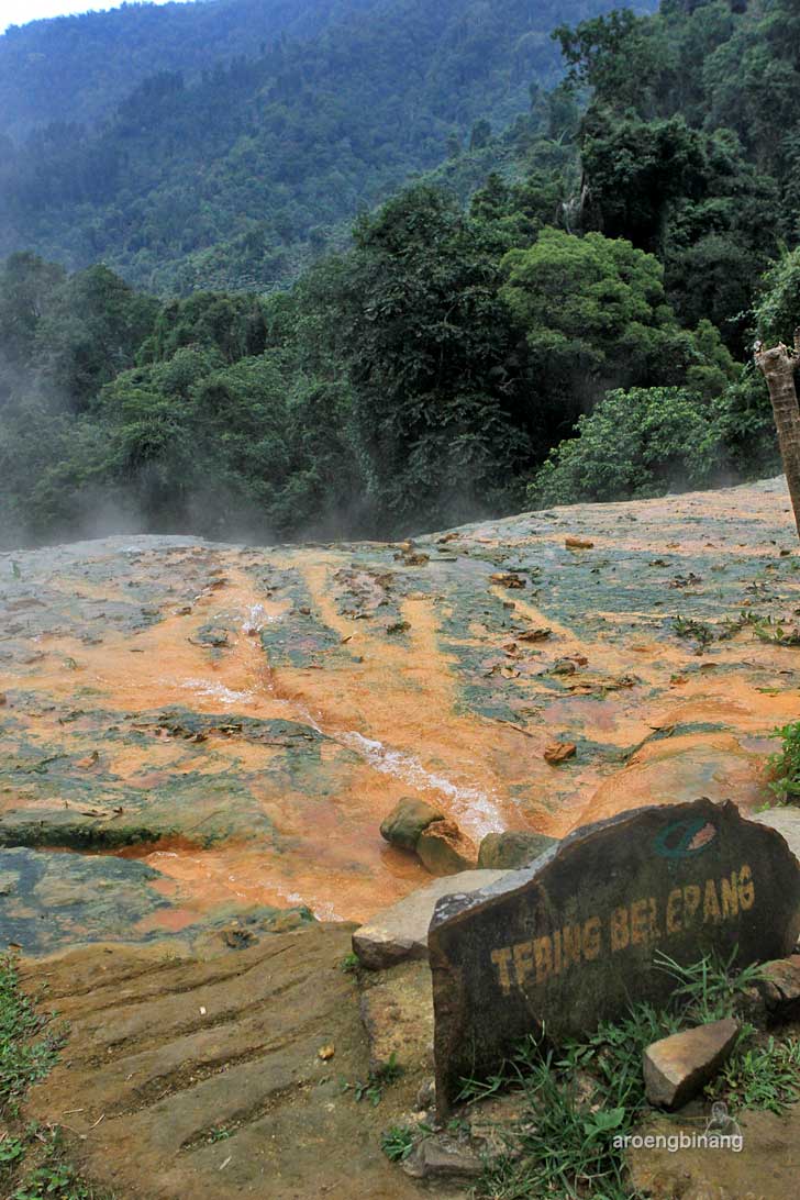 &#91;CoC Regional: Lokasi Wisata&#93; Tebing Belerang Baturraden Banyumas