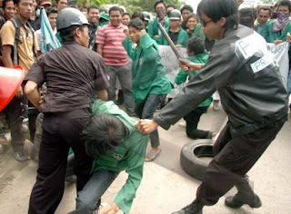 KEBIASAAN BURUK ORANG INDONESIA (Jgn dibaca gan!)