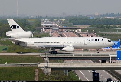 (keren) Jembatan Pesawat Udara di Leipzig/Halle Airport