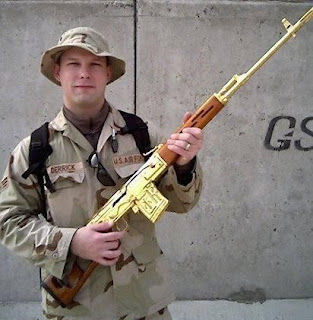 Wow! Saddam Husein Kolektor Senjata Emas