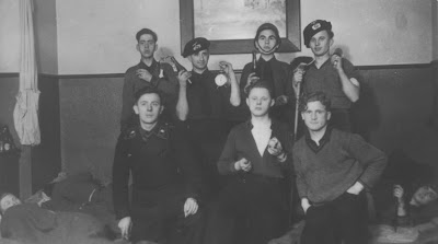Foto Unik dan Konyol Tentara NAZI Jerman