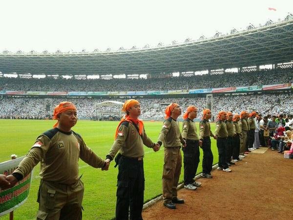 FOTO-FOTO GBK MEMUTIH oleh 150.000 kader 16 Maret 2014