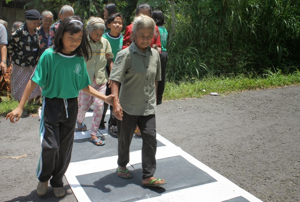 Marilah Kita Lebih Peduli Terhadap Mereka