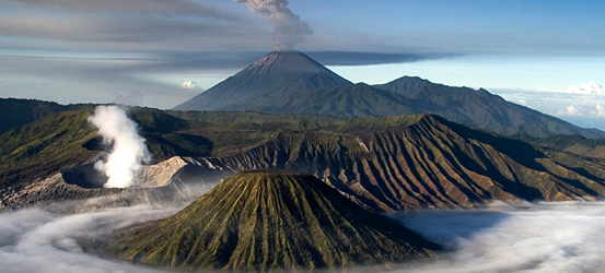 MENGUPAS MISTERI SERTA KEANEHAN DI DAERAH PEGUNUNGAN INDONESIA