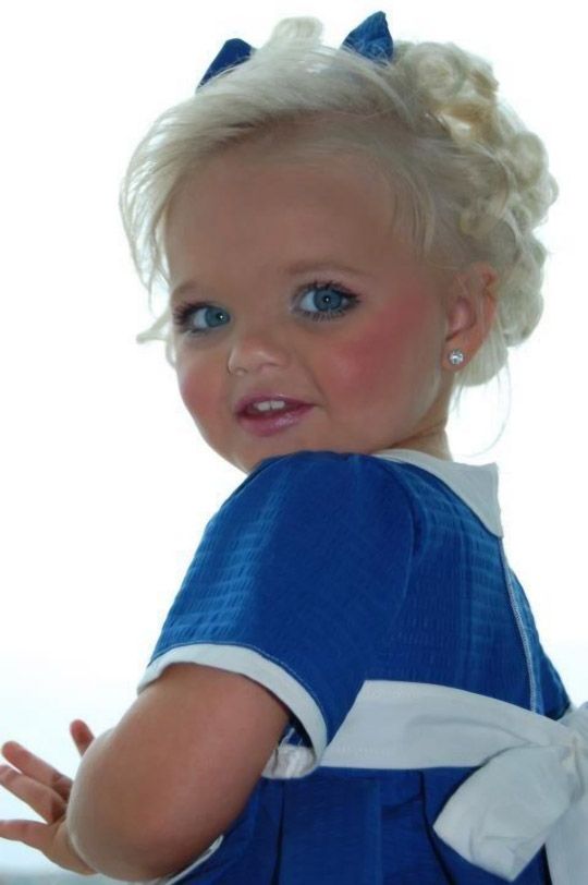 Anak 2 Tahun Yang Menjadi Model Terkenal &#91;100% MIRIP BARBIE&#93;