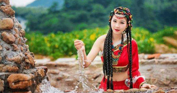 Mengapa Agan dilarang dekati gadis Cantik Tibet Yang Sedang Jongkok?