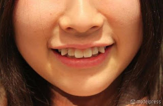.: Jepang punya trend pake Sempak di muka dan Gigi Taring