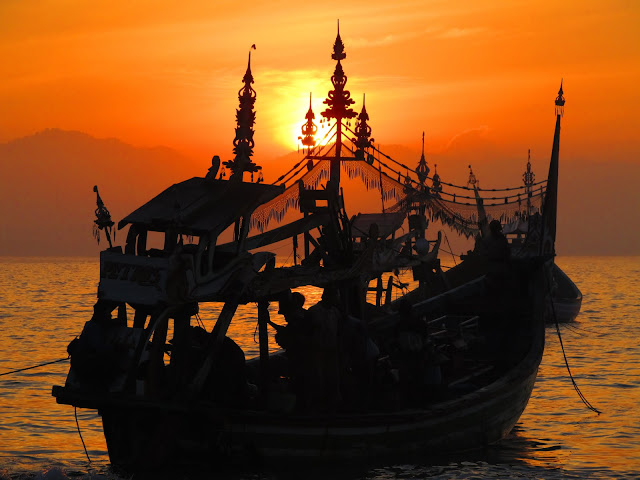 amazingpantai-tanjung-papuma-jember