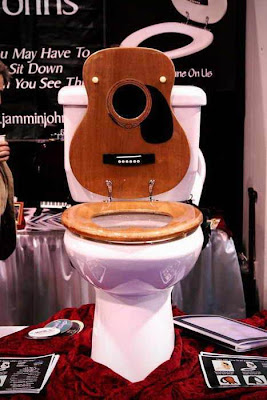 &#91;KEREN&#93; Design Toilet Yang Aneh Dan Keren!