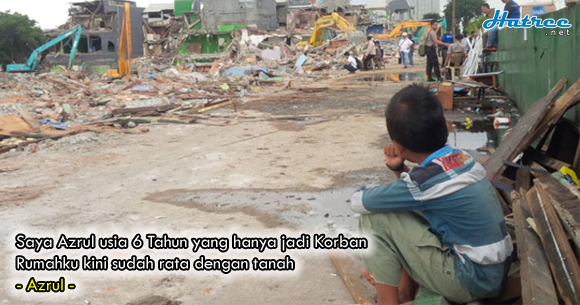 Bocah 6 Tahun sesugukan lihat rumahnya hancur di Kalijodo