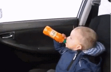 gif-no-bb-lucu-gan-anak-kecil-bingung-di-dalam-mobil-yang-dicuci