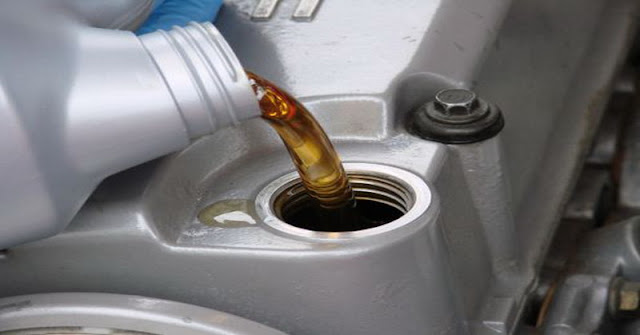 Bisakah Memakai Oli Mobil Untuk Motor ? Adakah Efek Sampingnya ?