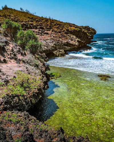 Pesona Keindahan 5 Pantai Terbaik di Pacitan - Jawa Timur