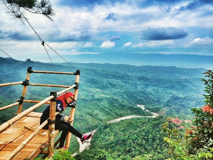 &#91;CoC Regional: Lokasi Wisata&#93; Pemandangan Indah Igir Wringin Purbalingga