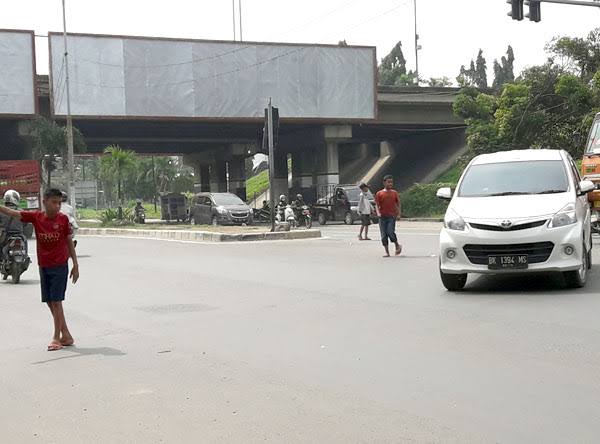 polisi-cepek--minta-imbalan-rp500-ribu-pada-korban-pencurian