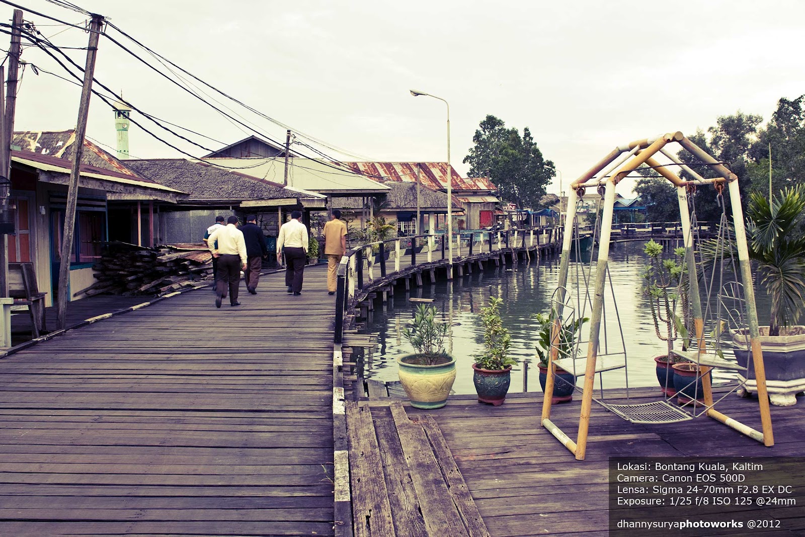 Uniquely INDONESIA, AGATS Kota Di Atas Papan