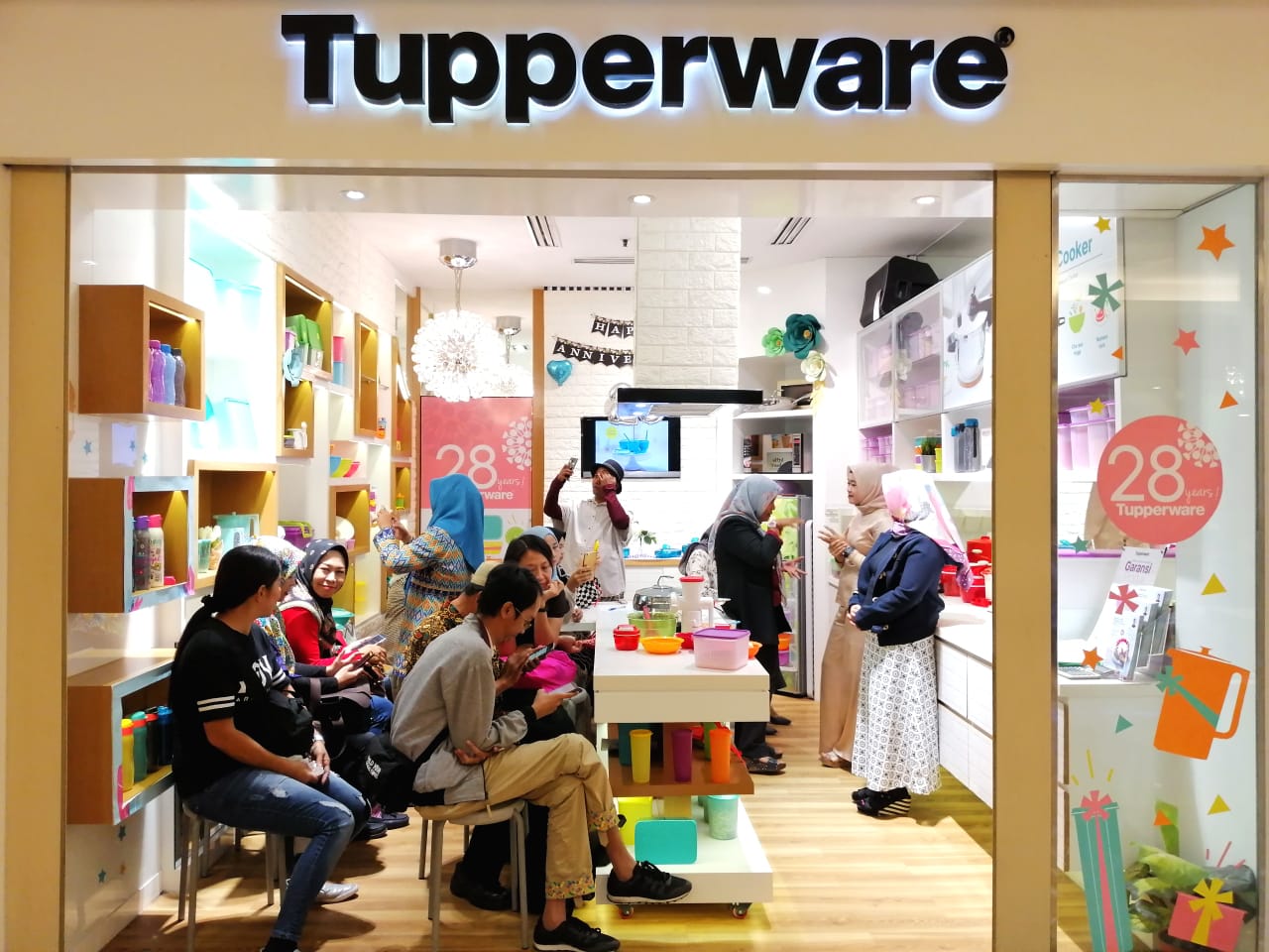 9 Fakta Unik Tupperware, Merk Favorit Para Ibu-ibu di Indonesia