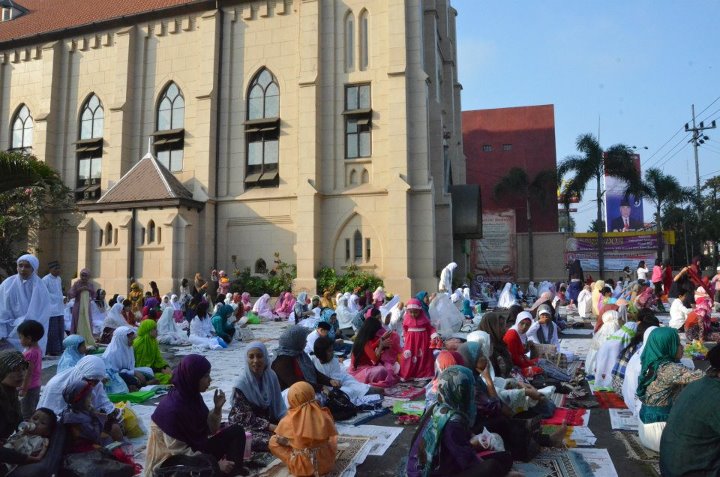 Bijung Gua, Hari Raya Harus Ikutan Siapa: Pemerintah, NU, Muhammadiyah, Arab ...